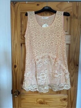 Sleeveless Lace Peplum Top - Pale Peach
